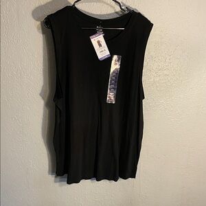 Elegant Black Sleeveless Muscle Tee